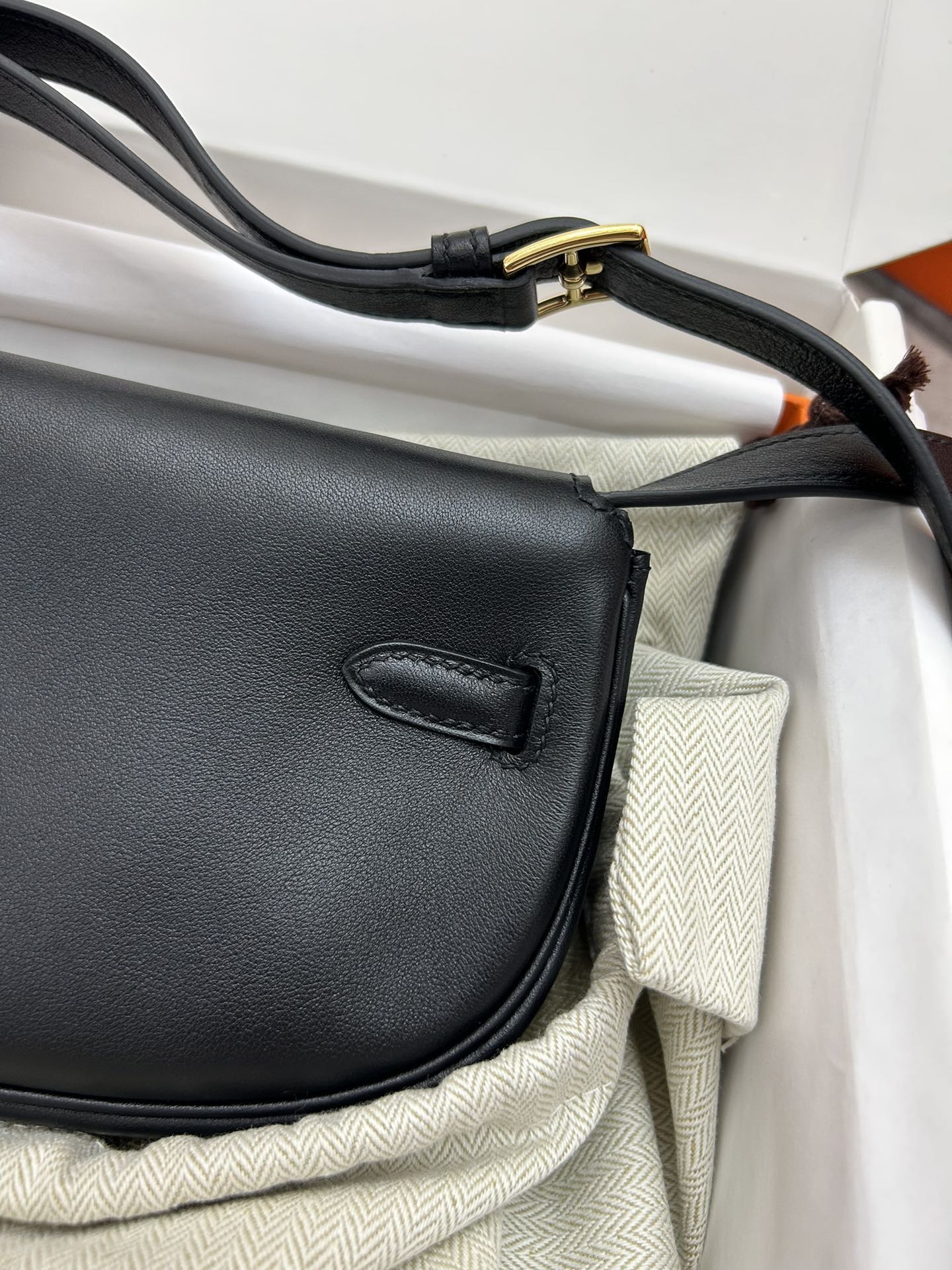 Hermes Kelly Moove Shoulder Bag In Black Swift Leather